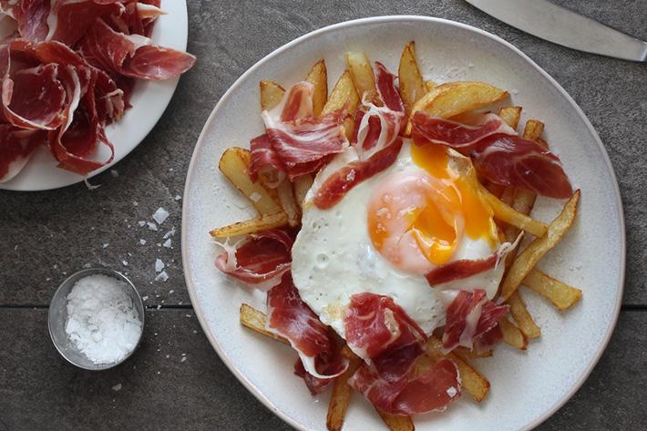 HUEVOS ROTOS CON JAMON